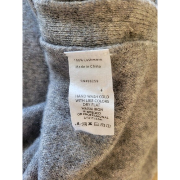 Subtle Luxury 100% Cashmere V-Neck 3/4 Dolman Sleeve Side Snap Sweater XS Gray - Picture 6 of 8